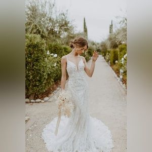 D3488 wedding dress by Essense of Australia